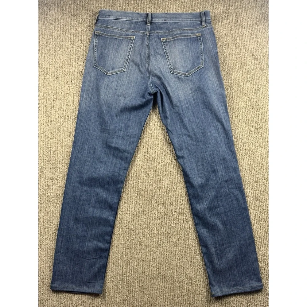 Banana Republic Mens 33x31 Traveler Jeans Cotton Blend Stretch Medium Wash